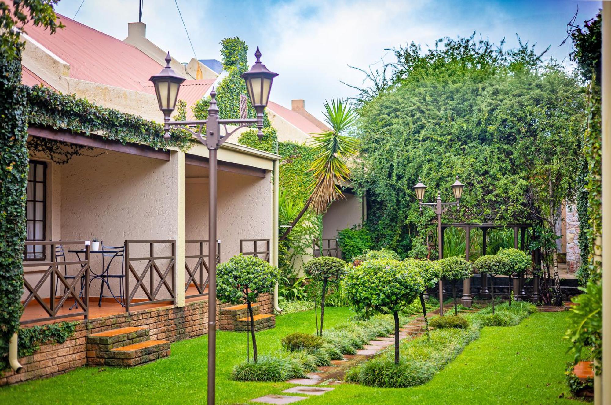 Afrique Boutique Hotel O.R. Tambo Boksburg Exterior foto
